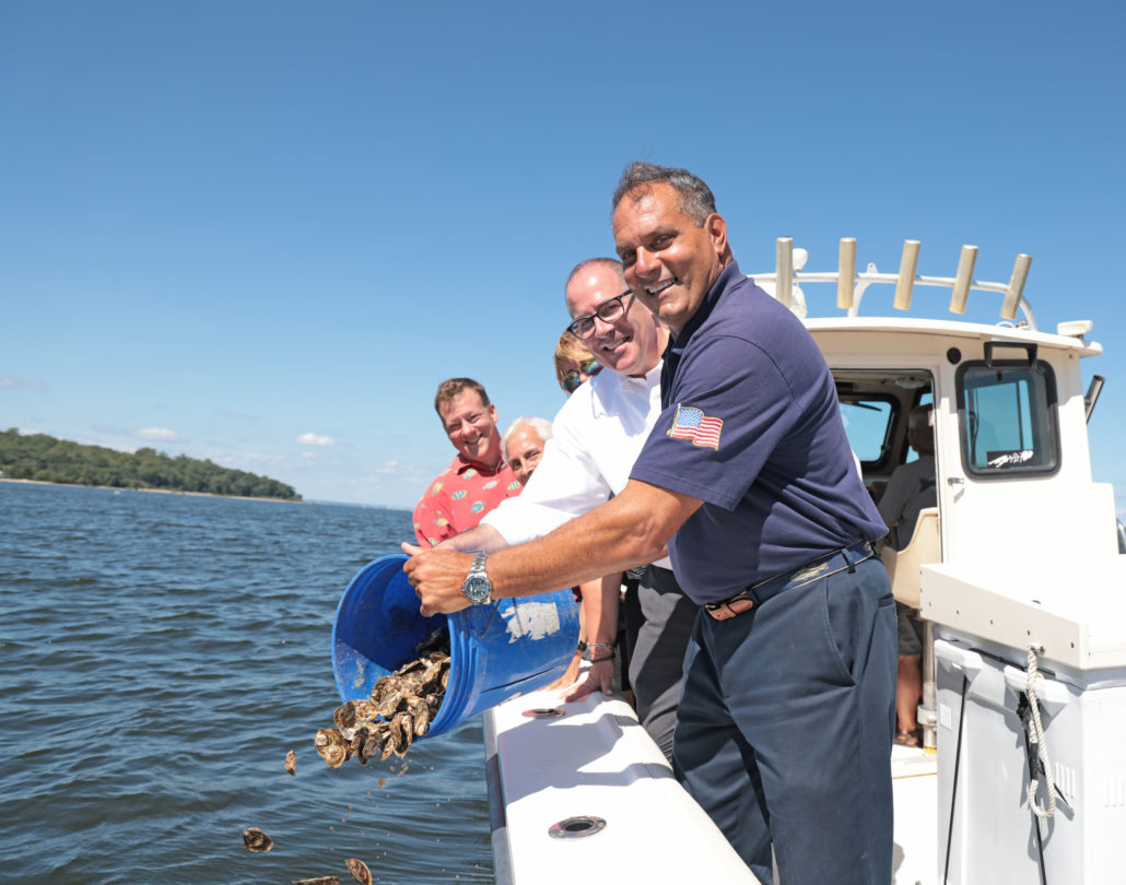 Officials, Environmental Groups Partner to ‘Keep Oysters’ in Oyster Bay