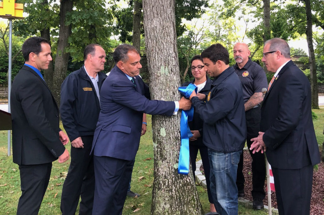 Town and Police Officials Launch ‘Back the Blue’ Ribbon Campaign