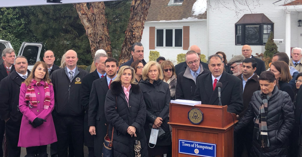 Officials Denounce State Zoning Plan to Destroy Long Island Suburbs